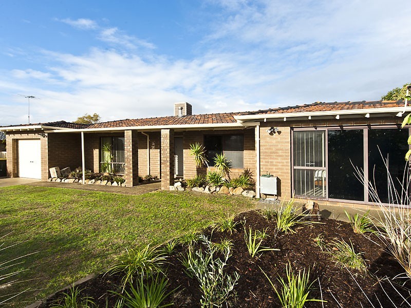 31 Vanessa Way, Swan View WA 6056