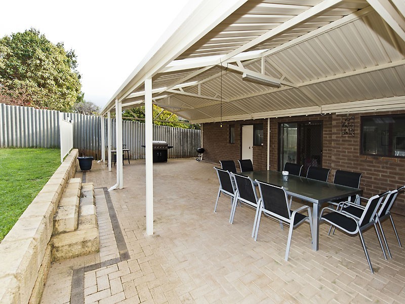 31 Vanessa Way, Swan View WA 6056