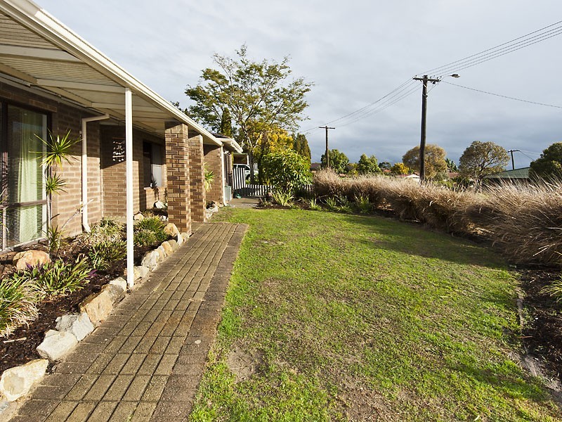 31 Vanessa Way, Swan View WA 6056