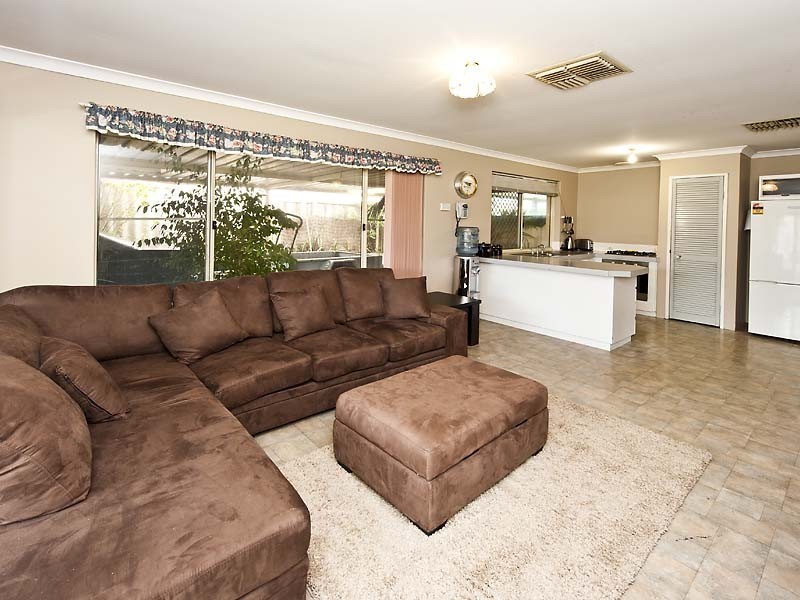 55 Cockman Cross, Stratton WA 6056