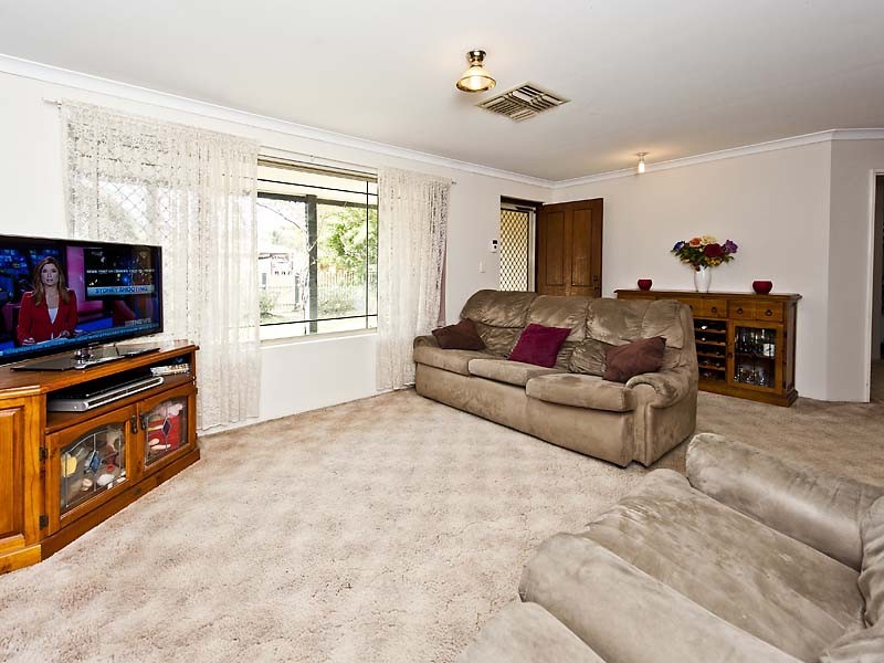 55 Cockman Cross, Stratton WA 6056