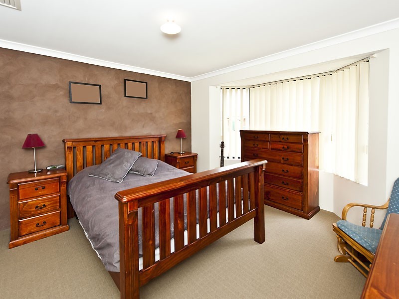 27 Bildjar Close, South Guildford WA 6055