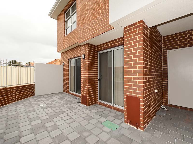 Unit 1, 6 Sampson Close, Midland WA 6056