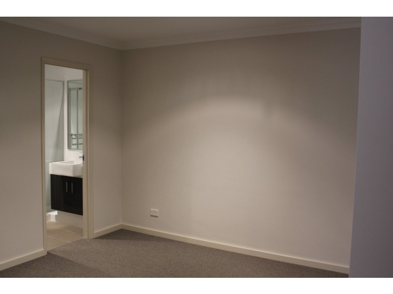 Unit 2, 6 Sampson Close, Midland WA 6056
