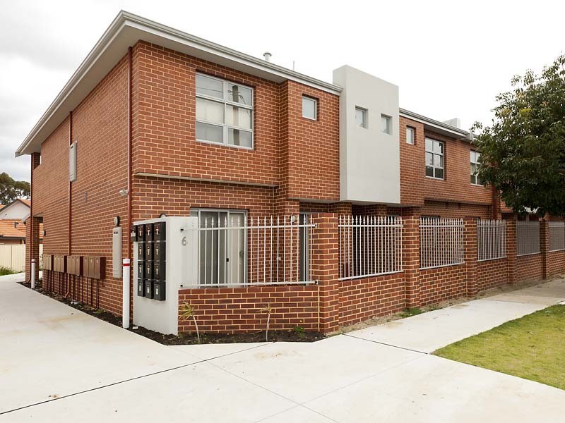 Unit 4, 6 Sampson Close, Midland WA 6056
