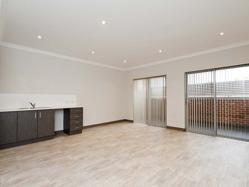 Unit 4, 6 Sampson Close, Midland WA 6056