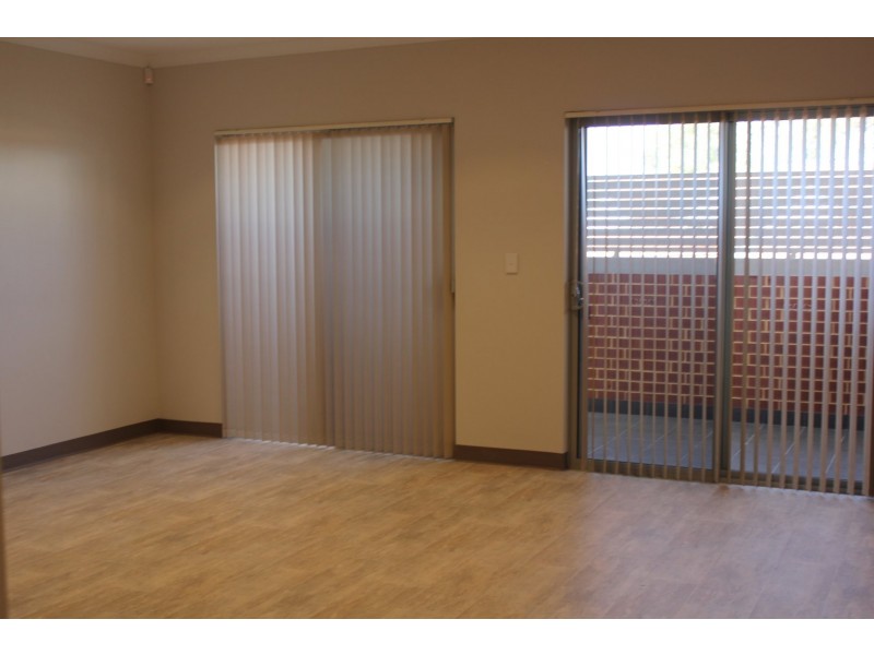 Unit 11, 6 Sampson Close, Midland WA 6056