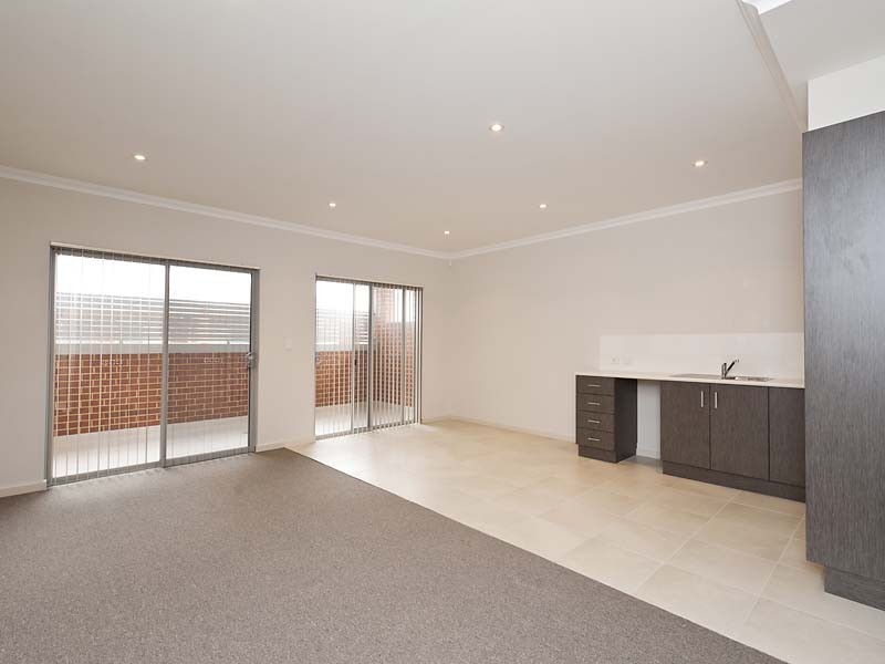 Unit 12, 6 Sampson Close, Midland WA 6056