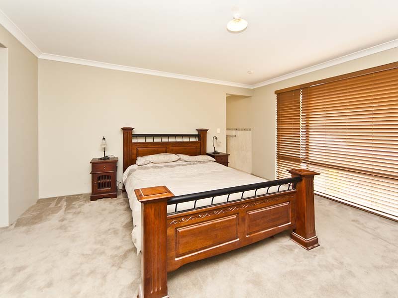 47 Fantail Crescent, Ellenbrook WA 6069