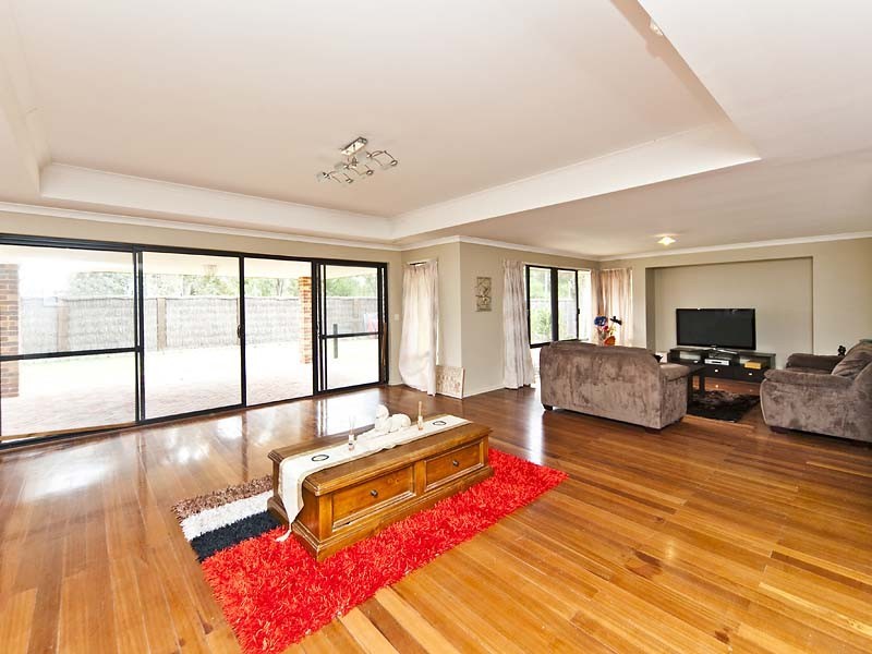 47 Fantail Crescent, Ellenbrook WA 6069