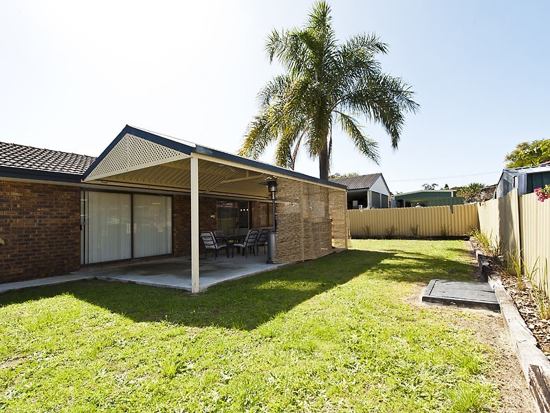 4 Vanessa Way, Swan View WA 6056