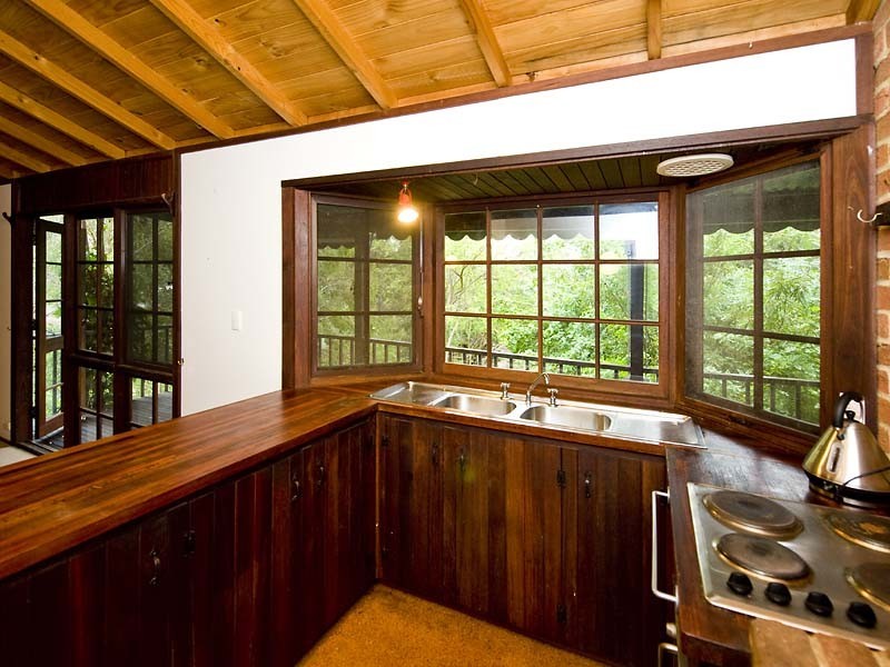 18 Highview Road, Greenmount WA 6056