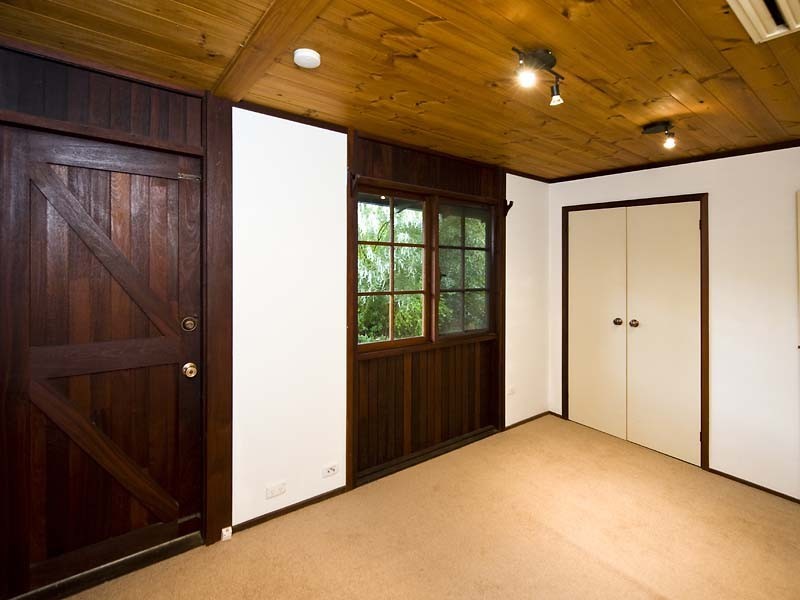 18 Highview Road, Greenmount WA 6056