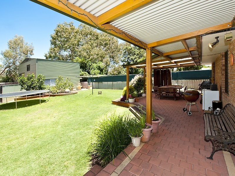 89 Queens Road, South Guildford WA 6055