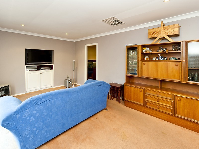 89 Queens Road, South Guildford WA 6055