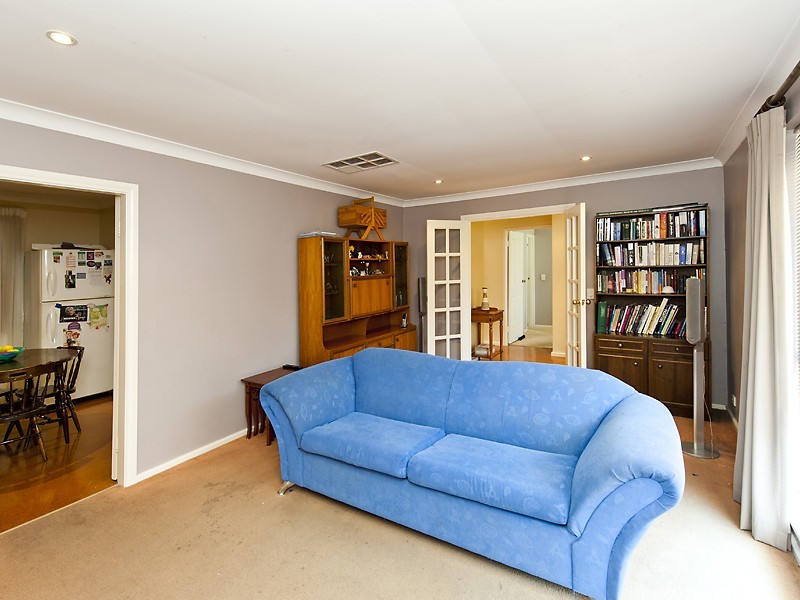 89 Queens Road, South Guildford WA 6055