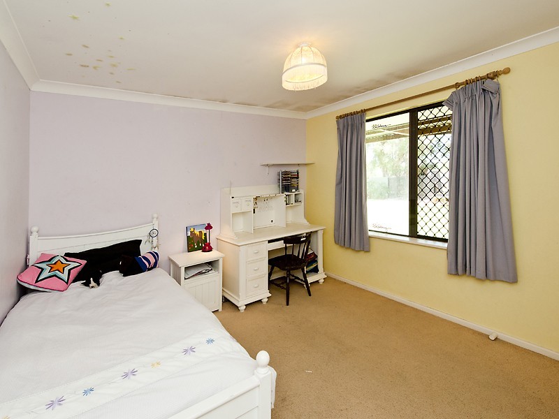 89 Queens Road, South Guildford WA 6055