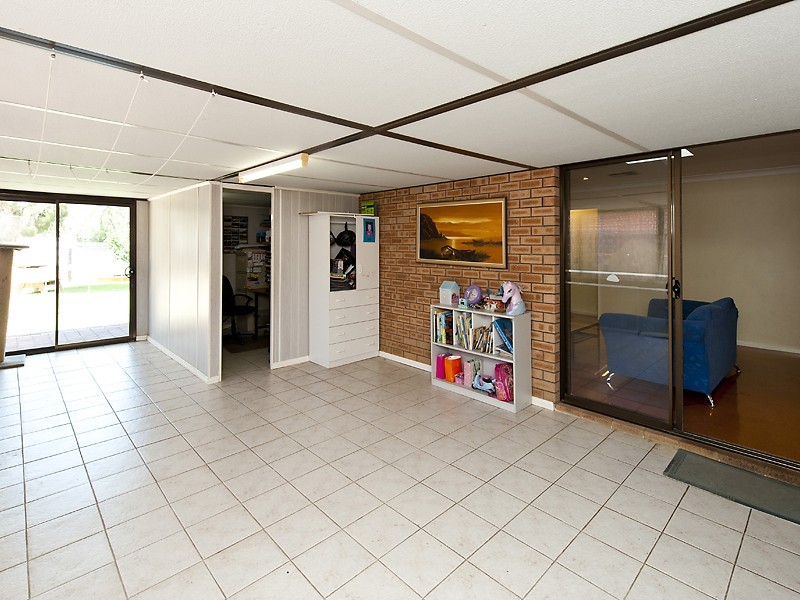 89 Queens Road, South Guildford WA 6055