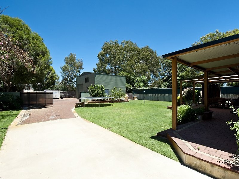 89 Queens Road, South Guildford WA 6055