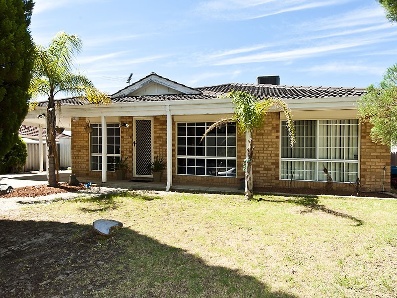 5 Likely Place, Stratton WA 6056