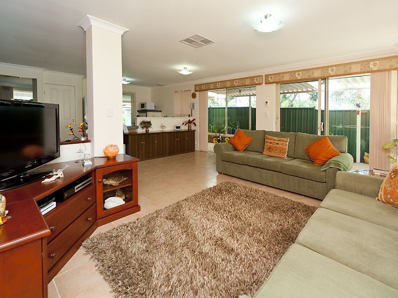 131 Salisbury Road, Swan View WA 6056