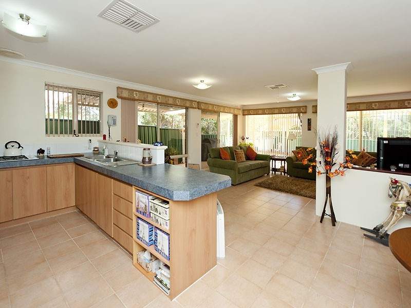 131 Salisbury Road, Swan View WA 6056