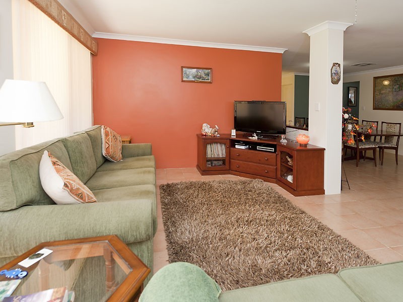 131 Salisbury Road, Swan View WA 6056