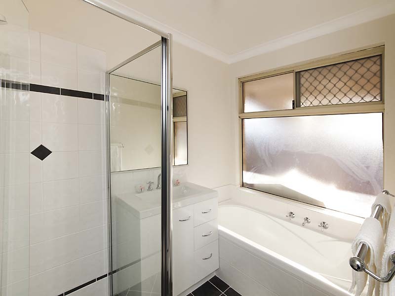 1 Mackie Place, Midvale WA 6056