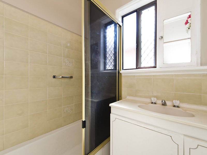 5 Drysdale Street, Eden Hill WA 6054