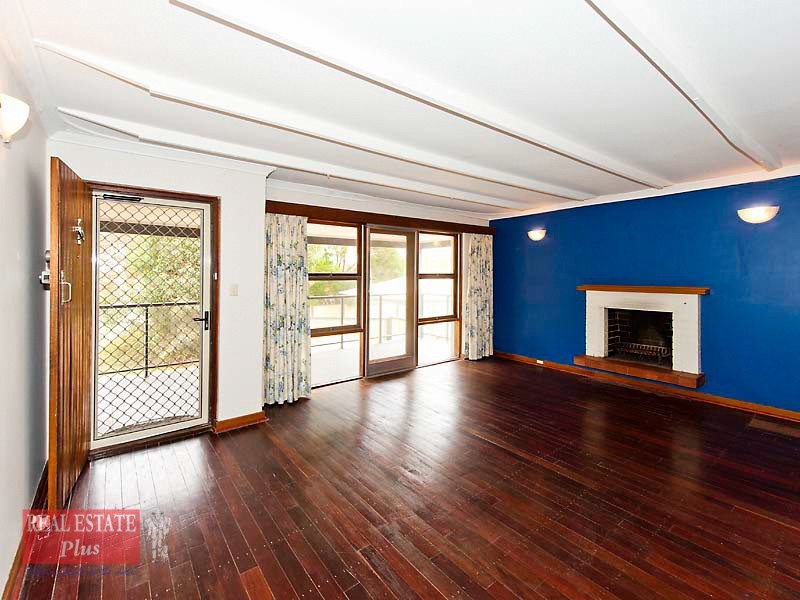 2 Hamilton Terrace, Greenmount WA 6056
