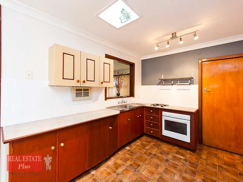 2 Hamilton Terrace, Greenmount WA 6056