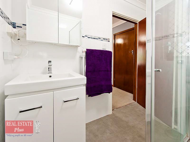 2 Hamilton Terrace, Greenmount WA 6056