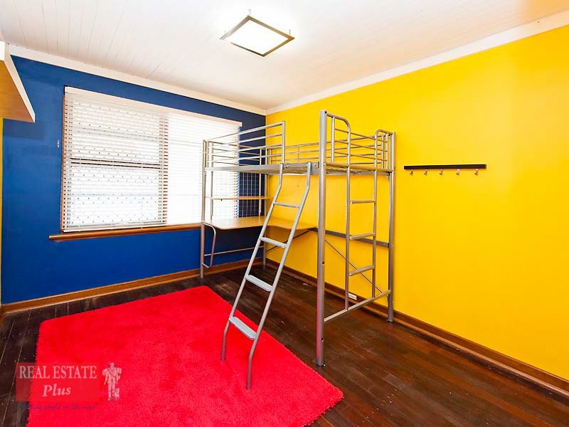 2 Hamilton Terrace, Greenmount WA 6056