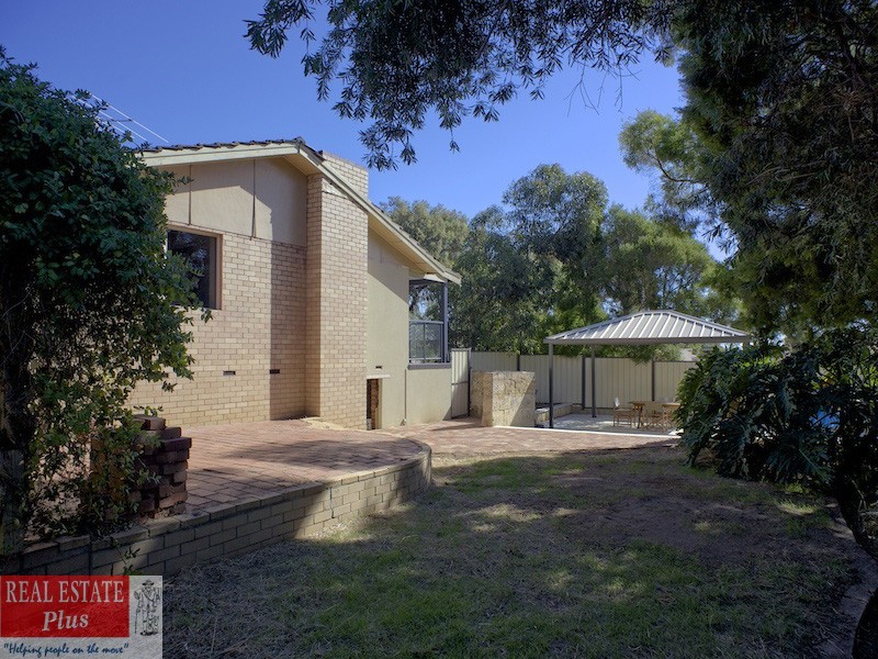 2 Hamilton Terrace, Greenmount WA 6056