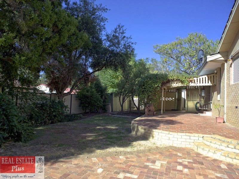 2 Hamilton Terrace, Greenmount WA 6056