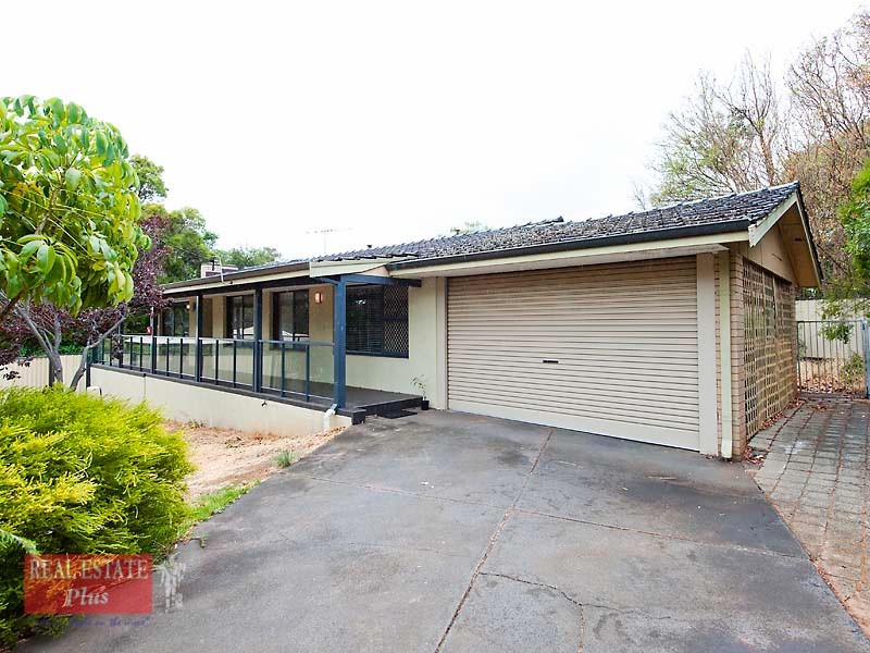 2 Hamilton Terrace, Greenmount WA 6056