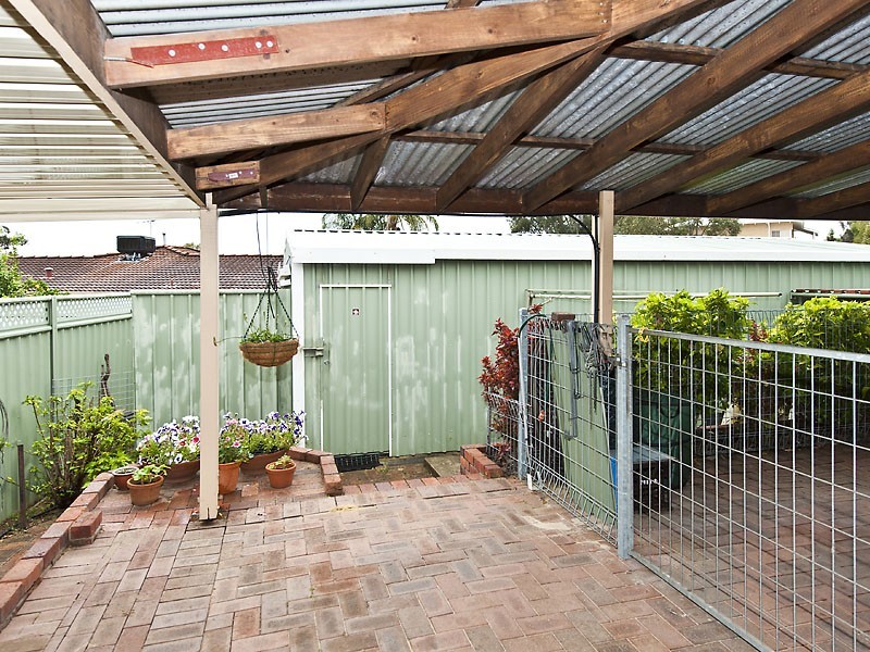 37 Gallipoli Drive, Greenmount WA 6056