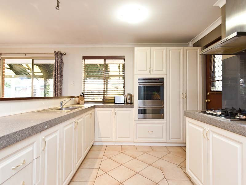 12 Camphora Mews, Helena Valley WA 6056