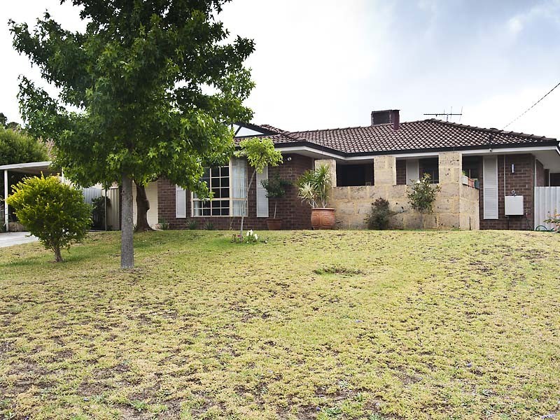 5 Banner Place, Swan View WA 6056