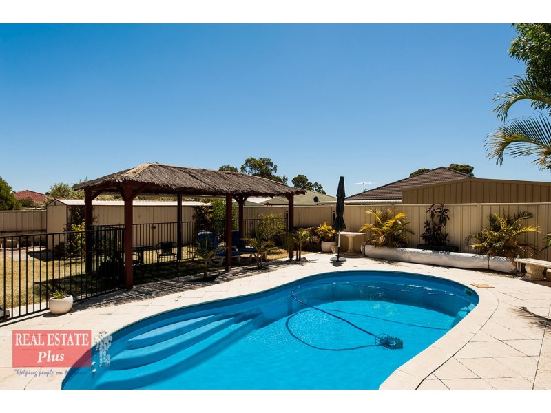 33 Cedar Way, Forrestfield WA 6058