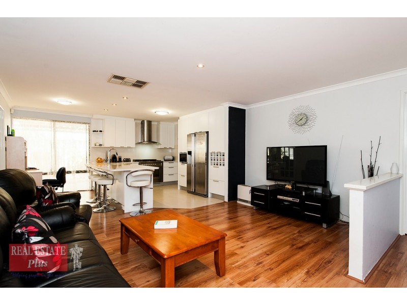 33 Cedar Way, Forrestfield WA 6058