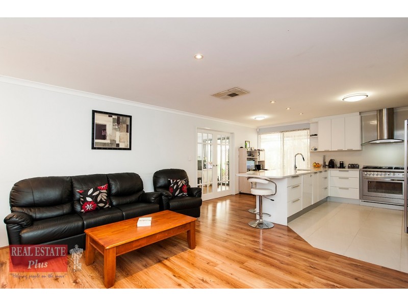 33 Cedar Way, Forrestfield WA 6058