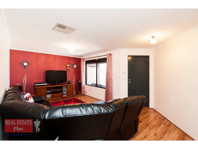 33 Cedar Way, Forrestfield WA 6058