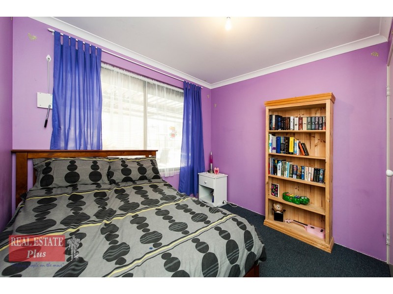 33 Cedar Way, Forrestfield WA 6058