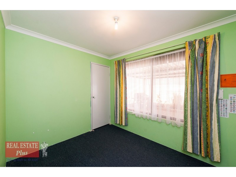 33 Cedar Way, Forrestfield WA 6058