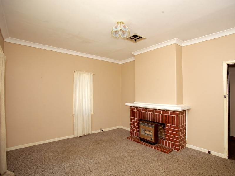 23B Bushby Street, Midvale WA 6056