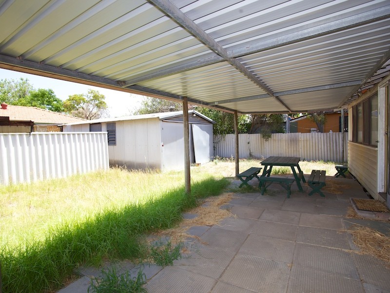23B Bushby Street, Midvale WA 6056