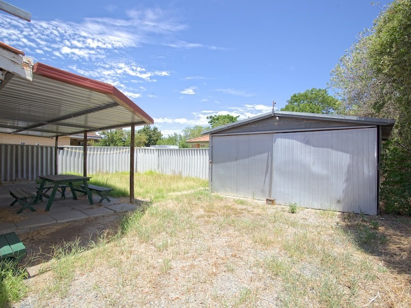 23B Bushby Street, Midvale WA 6056