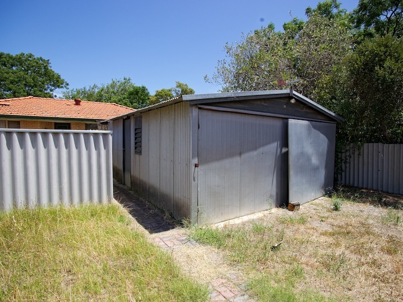 23B Bushby Street, Midvale WA 6056