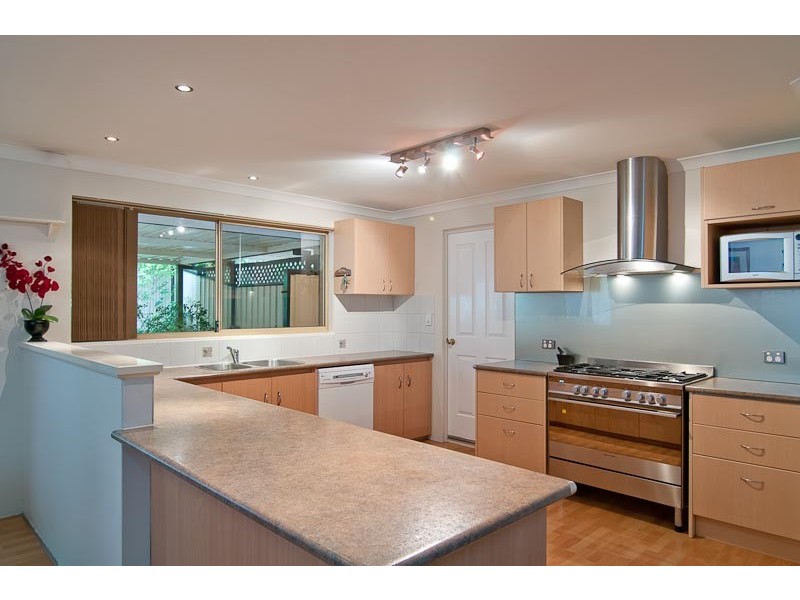 10 Egan Road, Mount Helena WA 6082